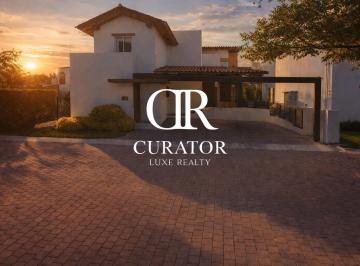 Casa · 280m² · 3 Recámaras · 3 Estacionamientos · Casa en Venta en Lomas del Campanario 3, Querétaro.