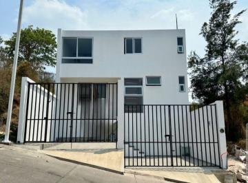 Casa de 4 habitaciones, Emiliano Zapata · Renta o Venta, 4 Habitaciones, 3 Baños, en Fracc Morada del Quetzal