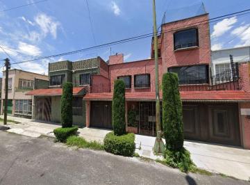 Casa de 6 habitaciones, Azcapotzalco · Casa en Venta en Calle Juan Sarabia Colonia Nueva Santa Maria, Azcapotzalco