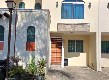 Casa de 2 habitaciones, Zapopan · Casa en Venta en Santa Ana Tepetitlan
