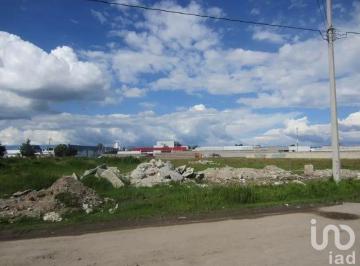 Terreno / Lote · 2967m² · Terreno en Venta o Renta en Toluca, Estado de Méxcio 2 Frentes
