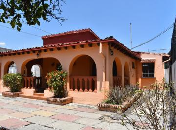 Casa · 401m² · 3 Recámaras · Casa en Venta en Col. Carolina