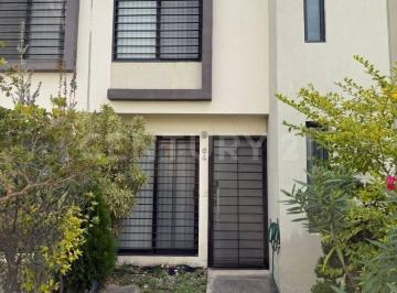 Casa en condominio · 76m² · 3 Recámaras · 1 Estacionamiento · Casa en Venta, Col. Vista Sur Residencial, Tlajomulco, Jal.