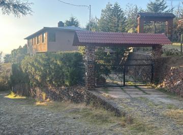 Casa · 1m² · 4 Recámaras · 1 Estacionamiento · Casa con Jardín en Venta Pátzcuaro Vista