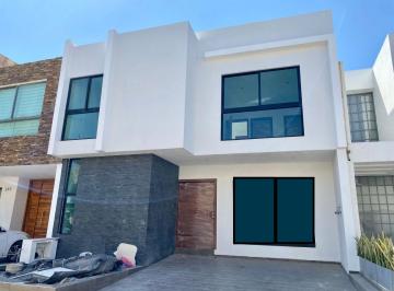 Casa de 4 habitaciones, Zapopan · Casa en Venta en Altavista Residencial - Almendros Residencial 285