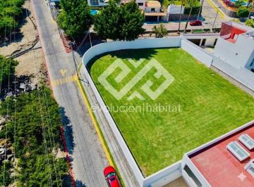 Terreno / Lote , Emiliano Zapata · Terreno en Venta en Burgos Cuernavaca, Es Esquina, Semi Plano