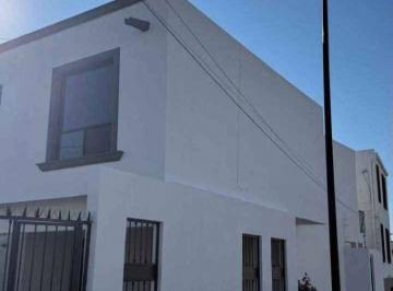 Casa en Venta de 3 habitaciones  · Casa en Venta Campanario