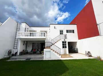Casa · 380m² · 3 Recámaras · 3 Estacionamientos · Casa en Venta en Residencial Zavaleta con Espacios Llenos de Armonía
