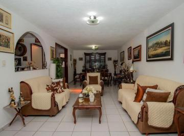 Casa · 3 Recámaras · 2 Estacionamientos · Casa en Venta en Lomas de Cortes