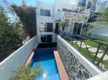 Casa · 177m² · 3 Recámaras · 2 Estacionamientos · Casa en Lomas de Trujillo