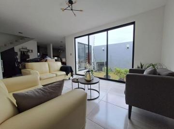 Casa de 4 habitaciones, San Andrés Cholula · Magnifica y Moderna Casa en Venta, La Radial Zona Residencial de Lujo