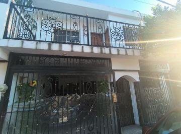 Casa de 4 habitaciones, Apodaca · Hermosa Casa en Venta de 4 Recamaras