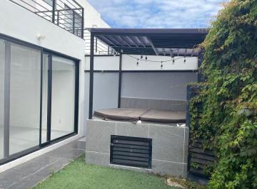fd39d703ff3bcb092260c8a79f55ea42b6e328c52cfad6a11d6cacf0c4ee0703 · Casa en Venta con Jacuzzi en Condominio Dentro de El Refugio Querétaro