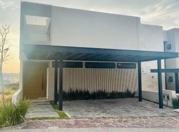 6e94fcd1d2977804b90be8e428d1d7b2cff929f943d4e186488b648d7c9d6d50 · Casa en Venta en Altozano Querétaro