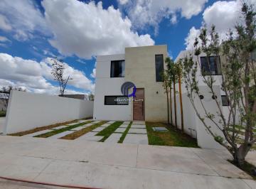 Casa · 94m² · 3 Recámaras · 2 Estacionamientos · Casa en Venta Aguascalientes Poniente