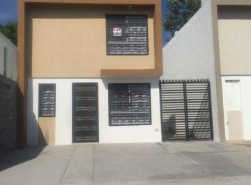 Casa en condominio · 120m² · 2 Recámaras · 2 Estacionamientos · Rento Bonita Casa en Fraccionamiento Mirasol - Carza