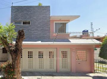 Casa de 4 habitaciones, Tlalnepantla de Baz · Casa con 250 m² Superficie de Terreno y 4 [Dorm.] en Venta en Valle Dorado