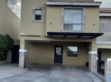 Casa de 3 habitaciones, Chihuahua · Casa en Venta, Baleares, Zona Reliz