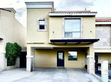 Casa de 3 habitaciones, Chihuahua · Casa en Venta, Baleares, Zona Reliz