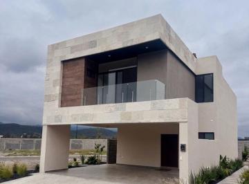 Casa de 3 habitaciones, Santiago · Casa con 3 Recámaras y 160 m² Superficie de Terreno en Venta, Viento Libre