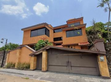 Casa de 4 habitaciones, Cuernavaca · Casa con 862 m² de Superficie de Terreno y 4 Recámaras en Venta
