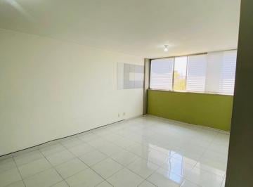Amplio espacio de sala-comedor · Departamento en Venta.
