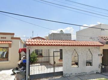 Casa de 2 habitaciones, Monterrey · Casa en Venta en Urvivilla Bonita Monterrey Nuevo Leon
