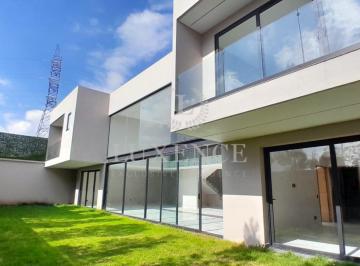 Casa · 900m² · 4 Recámaras · 8 Estacionamientos · Casa en Bosques de Las Lomas en Preventa