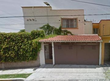 Casa de 3 habitaciones, Cuernavaca · Casa con 260 m² de Superficie de Terreno y 3 Dorm. en Venta en Acapatzingo