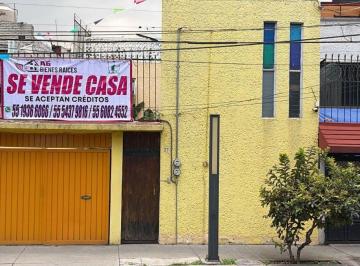 Casa de 3 habitaciones, Iztacalco · Vendo Casa Sola con Depto en Andrés Molina Enriquez, Col. Reforma Iztaccihuatl.