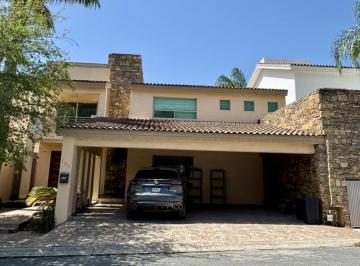 Casa de 3 habitaciones, Monterrey · Casa Jacarandas
