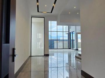Casa de 5 habitaciones, Monterrey · Casa en Venta en Carretera Nacional