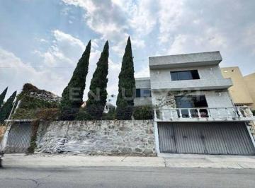 Casa de 4 habitaciones, Naucalpan de Juárez · Casa en Venta en Jardines de Satelite