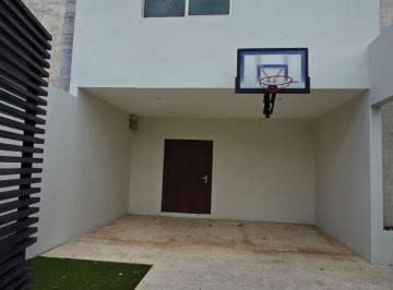 Casa de 3 habitaciones, Mérida · Casa en Renta en Montes de Amé | 3 Recámaras | Jardín | Paneles Solares