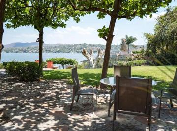 1 · Casa en Venta en Tequesquitengo en El Lago
