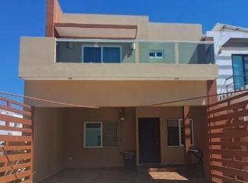 Casa · 4 Recámaras · 1 Estacionamiento · Casa en Real del Valle, Coto 14