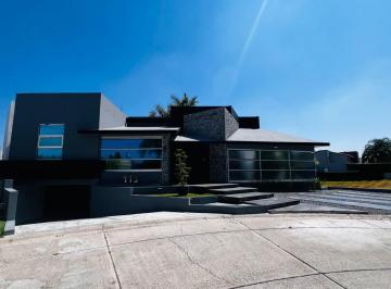 Casa de 4 habitaciones, Celaya · Casa en Venta en Álamo Country Club, Celaya