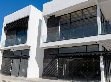 Local comercial · 95m² · Locales en Venta Sobre La Ernesto Talavera