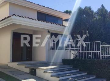Casa · 456m² · 4 Recámaras · 3 Estacionamientos · Casa en Venta - (4)