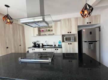Casa de 3 habitaciones, San Miguel de Allende · Casa en Zirándaro con 180 m² de Terreno y 3 Recámaras en Renta