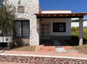 Casa en condominio de 2 habitaciones, El Marqués · Casa en Renta en Ciudad Maderas El Marques Queretaro