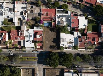 Terreno / Lote · 351m² · Oportunidad de Terreno