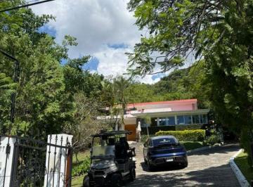 Casa · 439m² · 4 Recámaras · 6 Estacionamientos · Casa en Venta Fracc. Las Cañadas