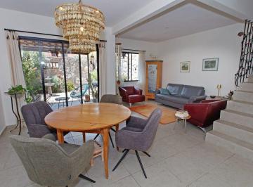 c2a5dd5866a31e2b0e0a6911fbf39a71b4d28f47f4e5f0edfd5c5566cad3fe59 · Casa en Venta en San Miguel de Allende, Club de Golf Zirándaro, Terraza y Patio