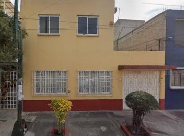 Casa de 5 habitaciones, Gustavo A. Madero · Casa en Venta en Tuxpango 25, Industrial, Gustavo A. Madero, Ciudad de México.