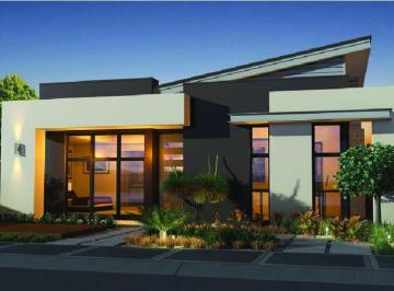 Casa · 744m² · 5 Recámaras · 3 Estacionamientos · Casa - Venta