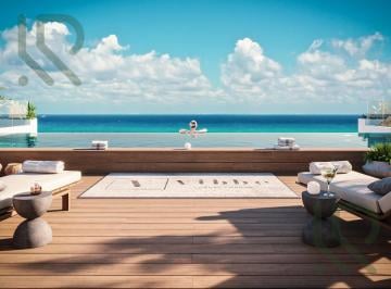 Departamento · 43m² · 1 Recámara · 1 Estacionamiento · Departamento en Venta de 1 Habitaciónen en Playa del Carmen Cerca de La 5ta Av | con Alberca