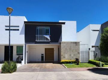 Casa de 3 habitaciones, Zapopan · Casa en Veta en Fracc Solares Dentro de Coto en Zapopan