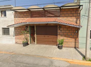 Casa de 4 habitaciones, Gustavo A. Madero · Casa en Venta en Nte. 5 - a 5023, Panamericana, Gustavo A. Madero, Ciudad de México.