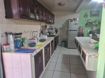 Casa de 4 habitaciones, Nezahualcóyotl · Venta de Casa en Excelente Condiciones